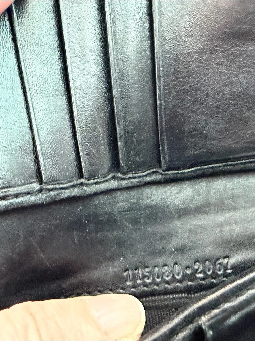 Vintage Y2K Gucci Black Leather Wallet with Silver Double G Logo